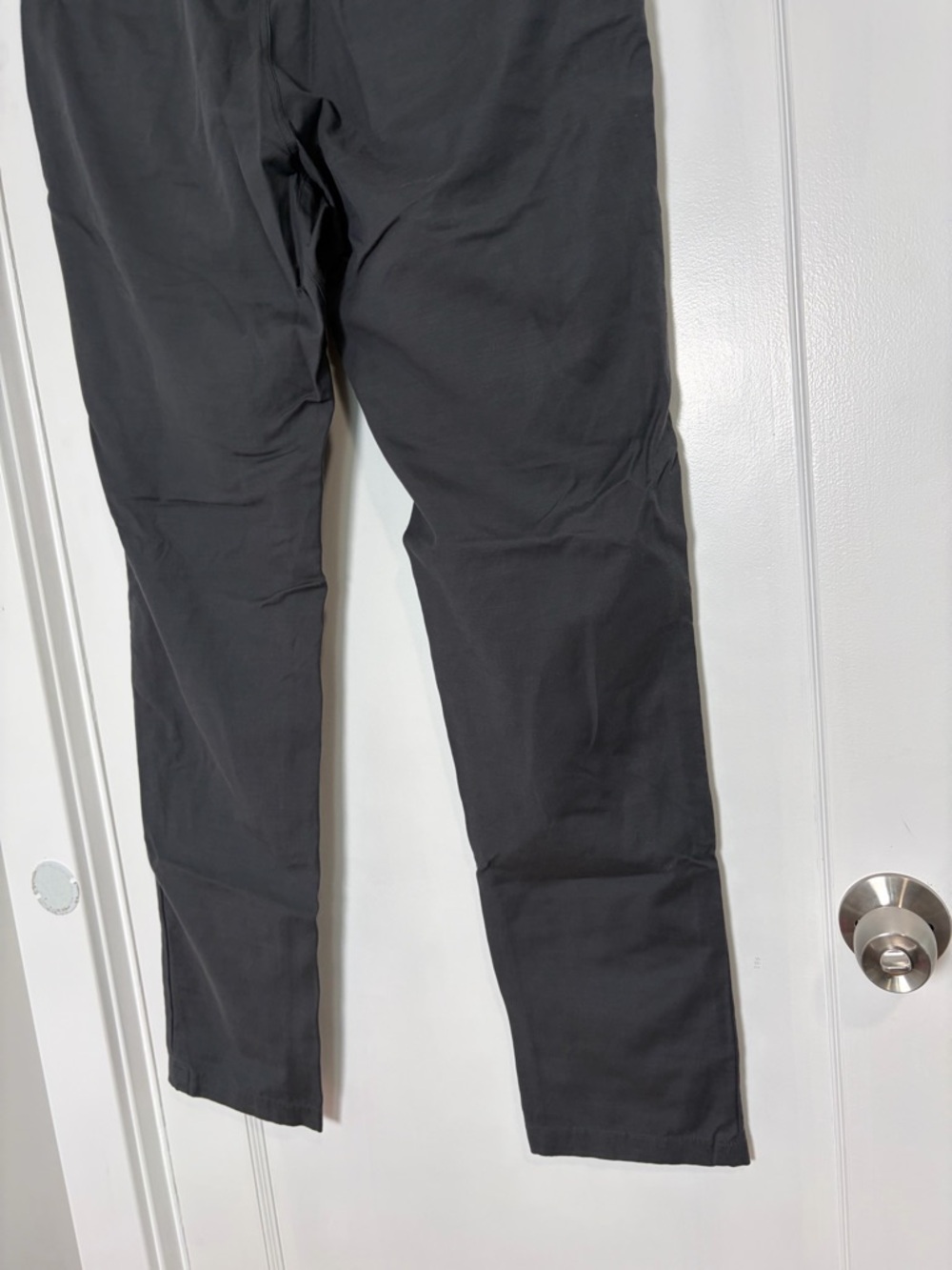 Lululemon Commission pants - Picture 13 of 16